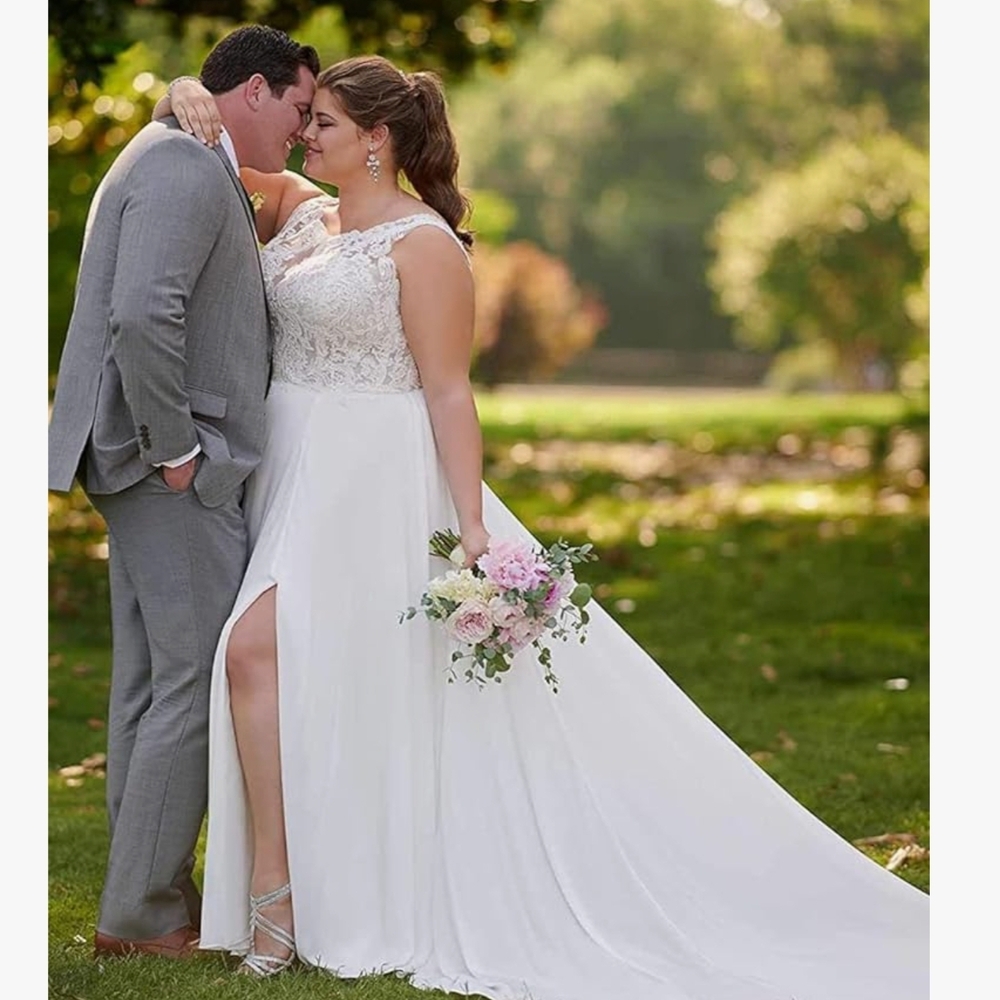 Elegant White Lace Wedding Dress - Only Tried On Once!